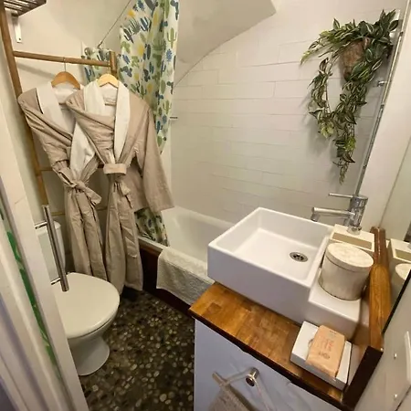 Lägenhet Au Coeur Du Vieil Antibes