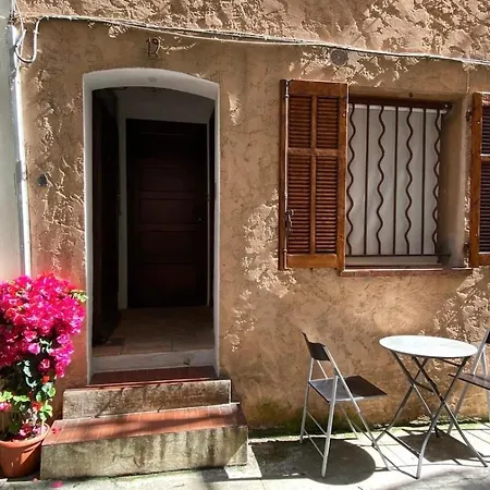 Lägenhet Au Coeur Du Vieil Antibes