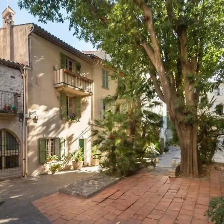 Au Coeur Du Vieil Antibes