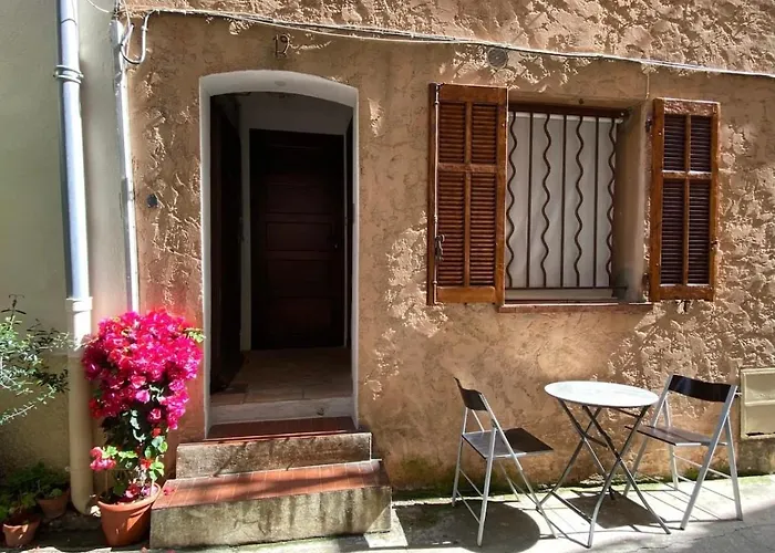 Lägenhet Au Coeur Du Vieil Antibes