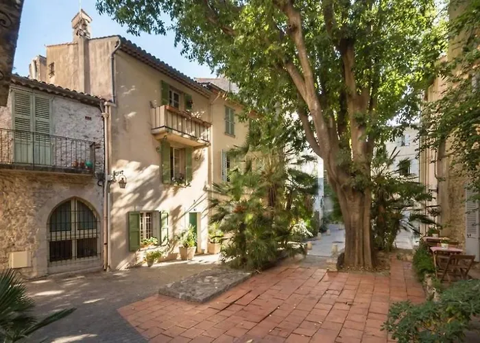 Au Cœur Du Vieil Antibes